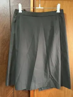 【美品】STEPHANSCHNEIDERダークグレープリーツスカートポケット付きのサムネイル