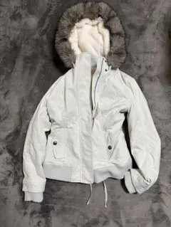 ホワイトファー付きジャケット