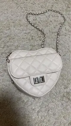 GRL キルティングチェーンハート型バッグ 白