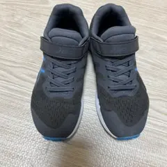 asics(アシックス) レーザービーム　スニーカー　22㎝