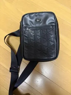 LACOSTE ラコステ モノグラム ショルダーバッグブラック正規品のサムネイル