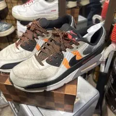 Item thumbnail for item 4a8cd99f-b145-4701-a3b7-240b9ae01efb