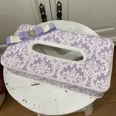 おリボン付き　パープルホワイト　ダマスク柄ティッシュボックスカバー