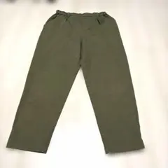 ギリギリ価格。スタジオクリップのカーキ色の綿混テーパードパンツ