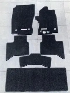 超美品　ランクル250 純正　オプション　フロアマット　ロイヤル