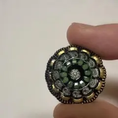 チェコガラスボタン　花の形状のブローチ