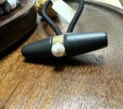 特価一点物★⭐︎ヘアゴム630A上品パール×ウッド調ヘアゴム大きめボタン型5cm黒