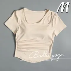アイボリーMサイズ カップ付き半袖トップス Tシャツ ブラトップ ヨガウェア
