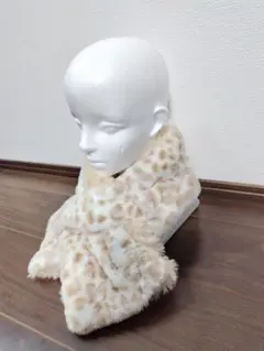 白ヒョウ柄ファー マフラー