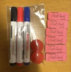 PaperMate PinkPearl消しゴム6個、 ボードマーカー、マグネット
