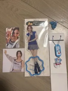 TWICE ナヨン ナブリー アクスタ キーホルダー トレカ チェキ 一番くじのサムネイル