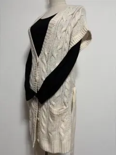 タグ付き新品未使用　ユニクロ　スーパーライトウール　半袖カーディガン　ジレ