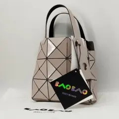 19831✨️新品タグ付き✨BAOBAO carat ラメ ハンドバッグ プリズムのサムネイル