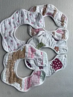 ベビー スタイ 4枚セット　スタイ　babyグッツ　新生児