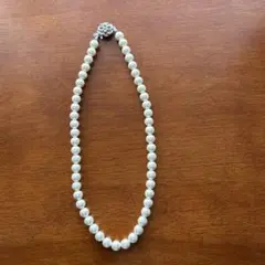 ホワイトパールネックレス