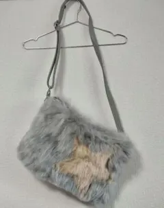 【パピヨネ】ファー ショルダーバッグ 星形装飾