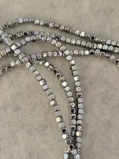 No.861　シルバーのキューブビーズ　2.5㎜