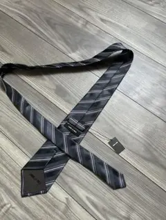 新品　コムサメン　ネクタイ　グレー　チャコール　ストライプ　日本製　ダーク