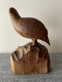 飛騨の匠／ライチョウの木彫り　一刀彫　素材／いちいの木【作者名不明？置物に】。 飛騨の匠／ライチョウの木彫り 一刀彫 素材／いちいの木【作者名