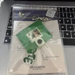 Item thumbnail for item 384100e5-fc20-487b-b4df-34f3c053d5eb