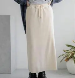 ローリーズファーム　カットリブタイトスカート　アイボリー