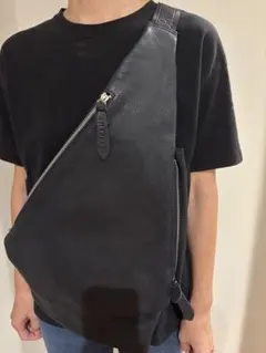 CRESCENT ボディバッグ ネイビー