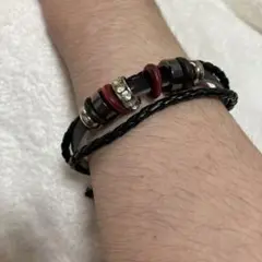 レザー バングル 男女共用黒 赤 銀