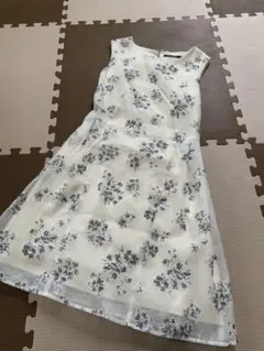 花柄ワンピース　ページボーイ