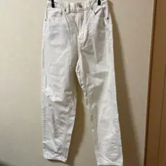 GU ハイウエストマムジーンズ ホワイト Sサイズのサムネイル