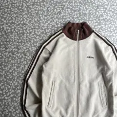 【センタービッグ刺繍ロゴ、万国旗タグ】オールドアディダス古着スウェット松村北斗. センタービッグ刺繍ロゴ、万国旗タグ】オールドアディダス古着