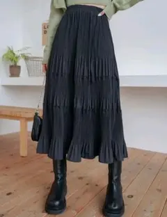 黒いプリーツロングスカートのサムネイル
