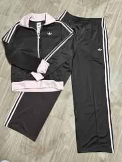 あんぱんちゃん様専用　adidas ダークブラウン ピンク ジャージセット