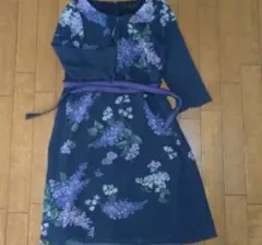 値下げ　SunaUna 紫陽花柄　ネイビー ワンピース 34サイズのサムネイル
