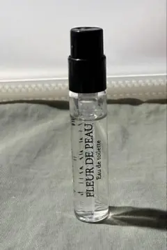 diptyque ディプティック フルールドゥポー 2ml サンプルのサムネイル