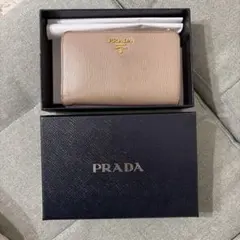 PRADA レザー 二つ折り財布 ベージュ
