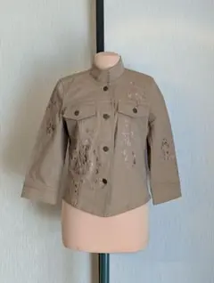 KRIZIA ベージュ ノーカラージャケットのサムネイル