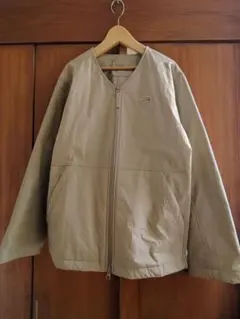 THE NORTH FACE ノーカラージャケット ベージュ
