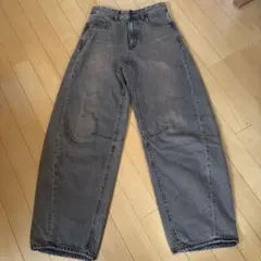 GU バレルレッグジーンズ　ブラウン系
