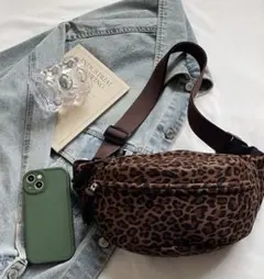 【新品】 レオパード柄 スエード調 ボディバッグ ウエストポーチ ヒョウ柄 豹柄