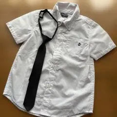 フォーマル 半袖シャツとネクタイ