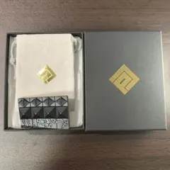 コンパス　アダム　ヘアピン