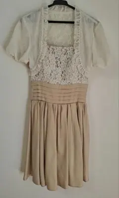 パーティードレス　半袖ボレロ付き