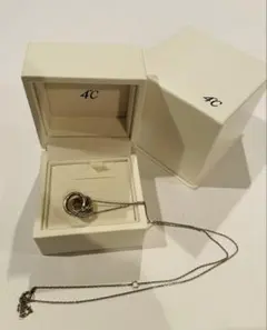 ４℃シルバー ３リング　デザイン ネックレス