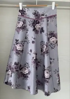 薄紫色 花柄 フレアスカートのサムネイル
