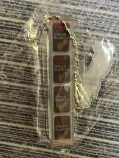 QBBベビーチーズ　チャーム付きホテルキー　ガチャ