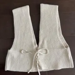 ベージュ リブ編み ニットベスト ウエストリボン付き