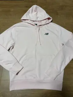 【新品未使用】New Balance ピンク フード付き薄手パーカー 男女兼用