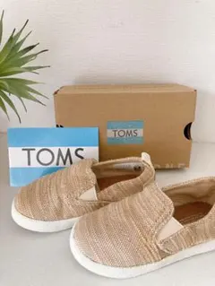 TOMS ベージュ スリッポン シューズ　14㎝　スニーカー　靴　新品未使用