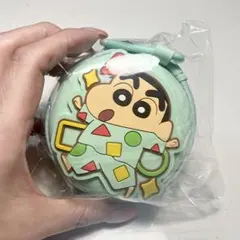 クレヨンしんちゃん　ポーチ　シリコンポーチ　パジャマ　ケース