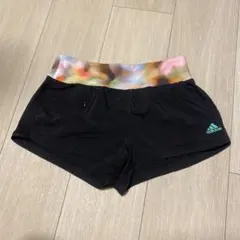 adidas ショートパンツ 黒/マルチカラー